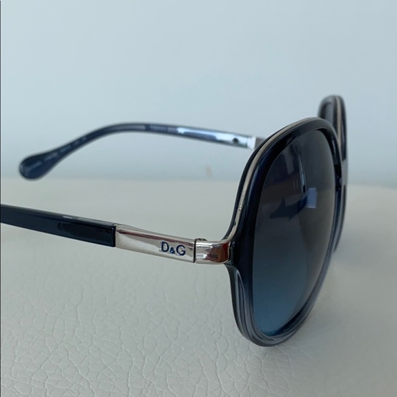 D&G Sunglasses 😎 - Picture 4 of 5